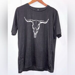 Black Bull Skull Graphic Tee - New! Never Worn